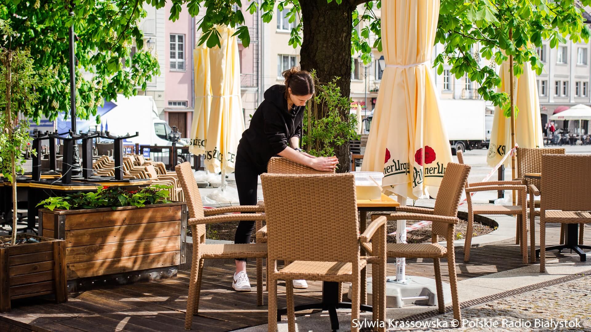 Ogródki restauracyjne otwarte - białostoccy restauratorzy przygotowywali się do ostatniej chwili [zdjęcia, wideo]