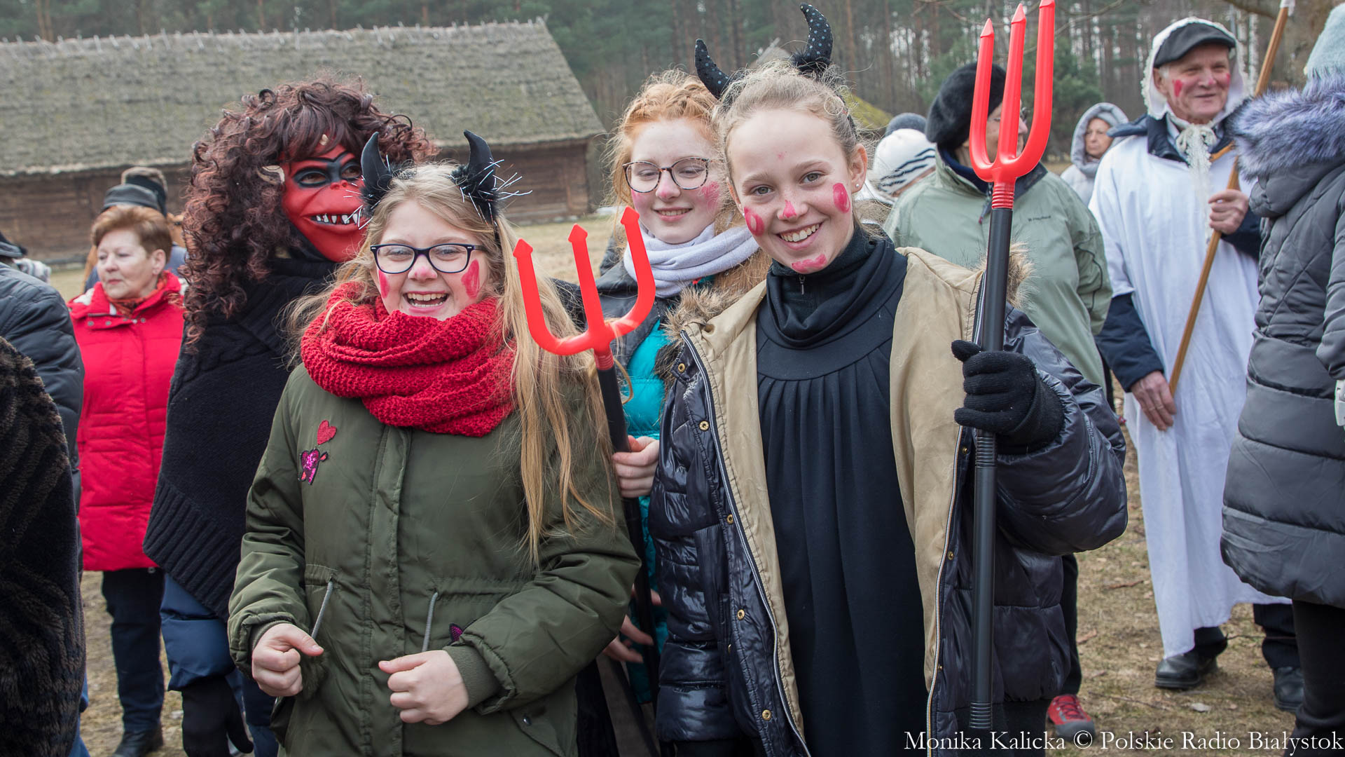 Podbiałostocki skansen pożegnał karnawał barwnym korowodem i przypomnieniem dawnych zwyczajów [zdjęcia]