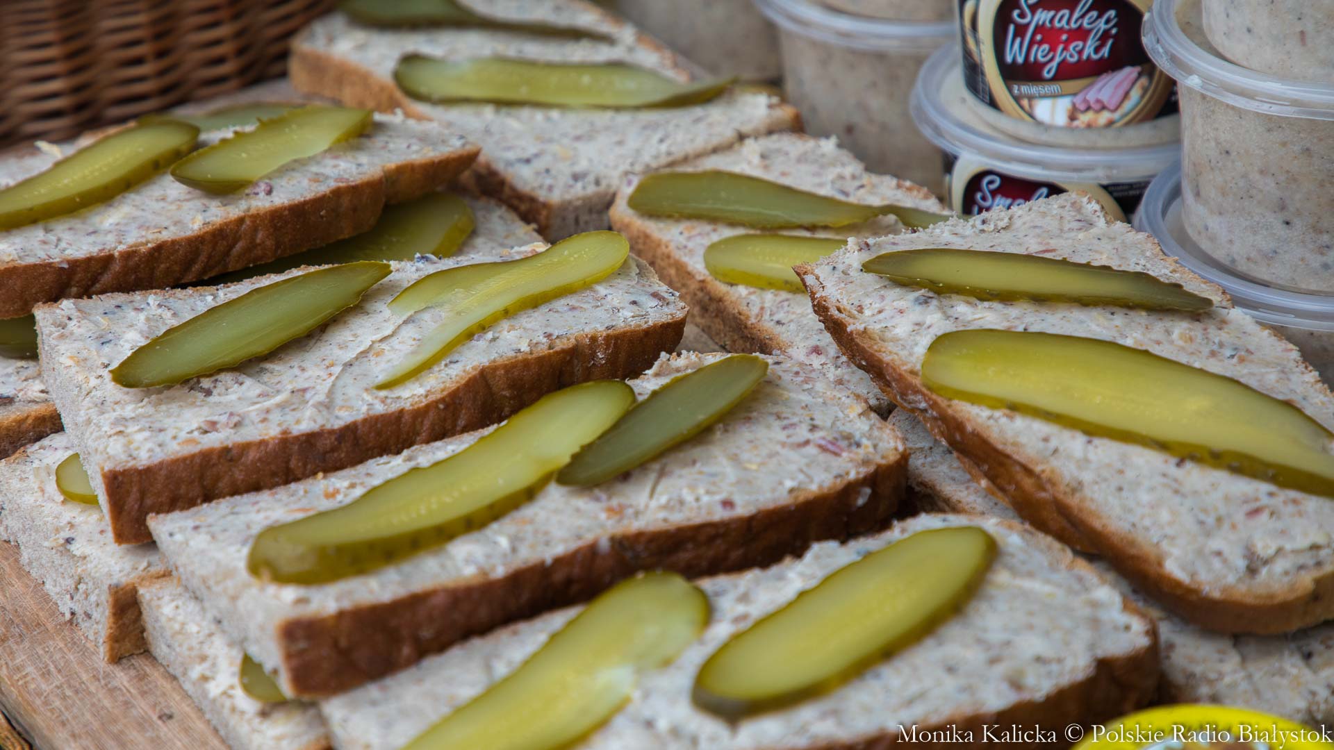 Regionalne produkty i ciekawe warsztaty – Jarmark Majowy przed białostockim Ratuszem