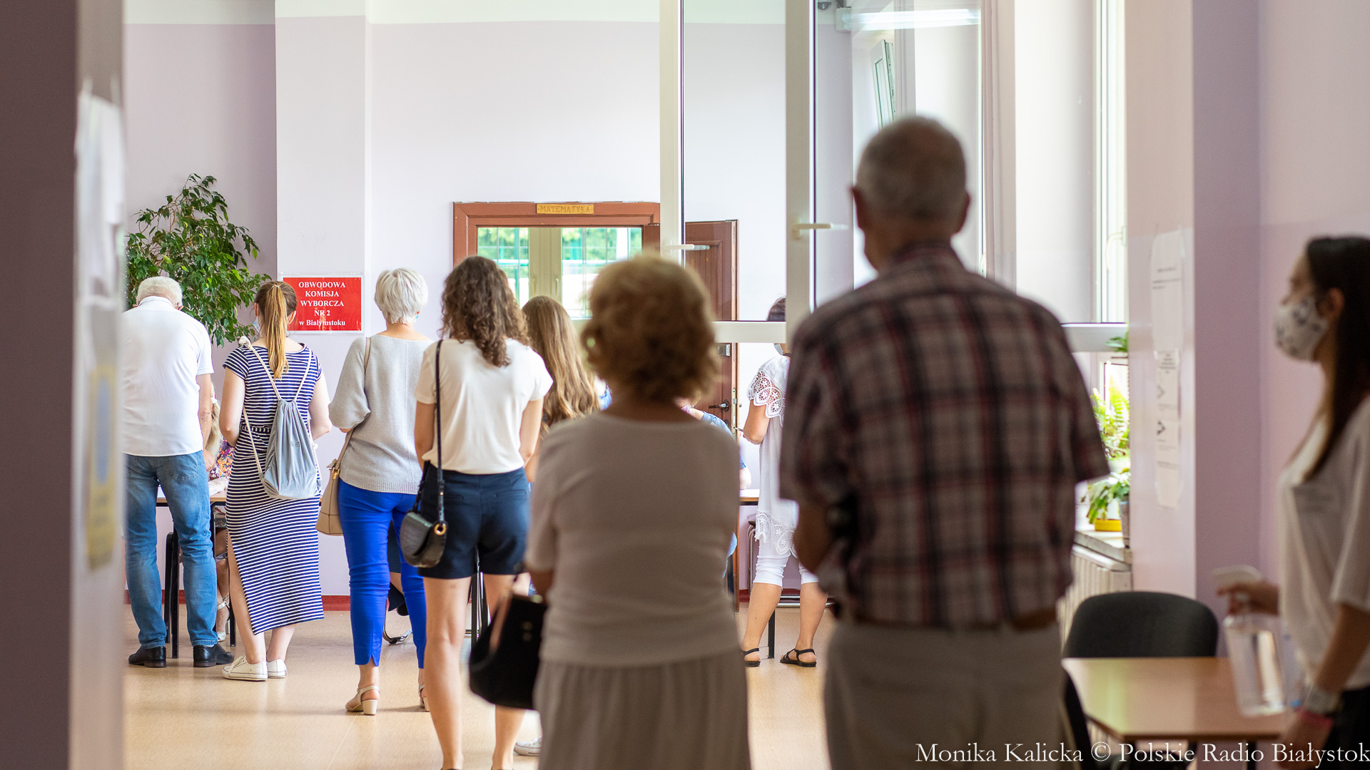Andrzej Duda wygrał z Rafałem Trzaskowskim na wsi, za to na kandydata KO głosowały częściej osoby z wyższym wykształceniem