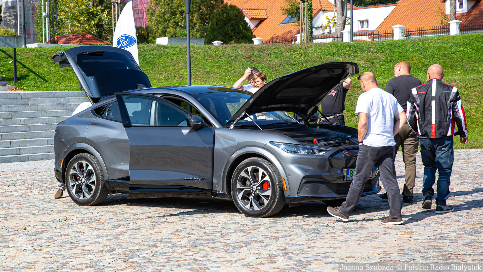 Wystawa elektromobilności i I Zlot Samochodów Elektrycznych w ramach Ekoforum w Supraślu [zdjęcia]