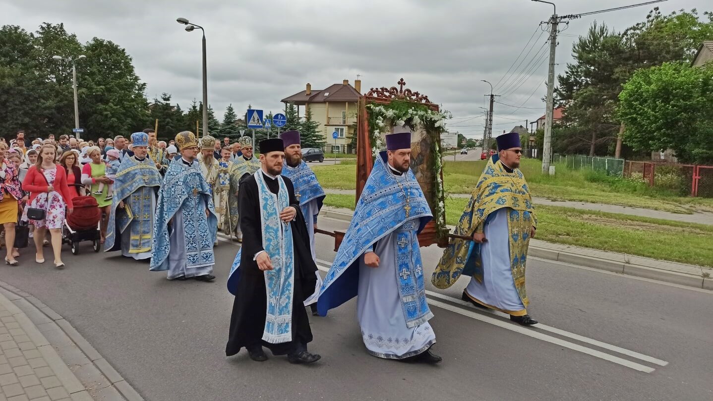 Przez Bielsk Podlaski przeszła procesja z ikoną Matki Bożej [zdjęcia]