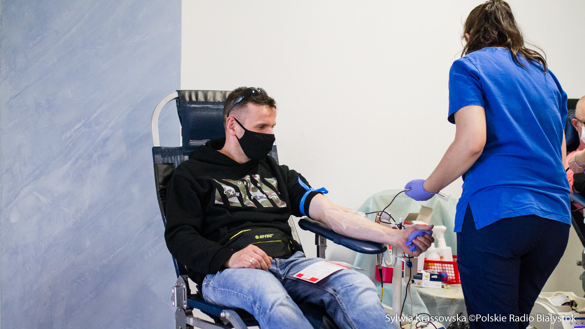 Podczas akcji "Oddaj krew razem z nami" udało nam się zebrać 260 litrów "najcenniejszego leku" [zdjęcia]