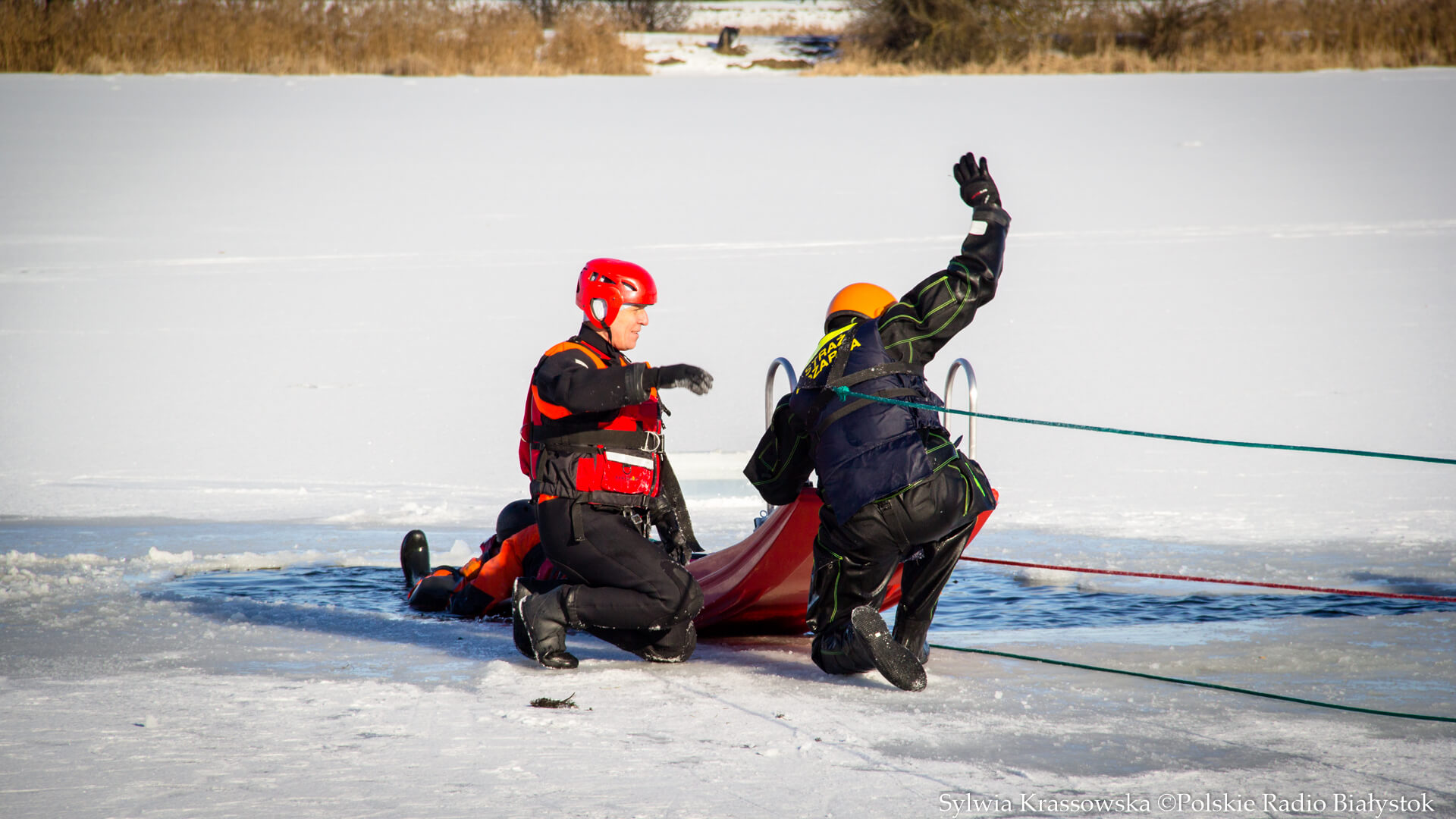 Augustowski WOPR przestrzega przed wchodzeniem na lód