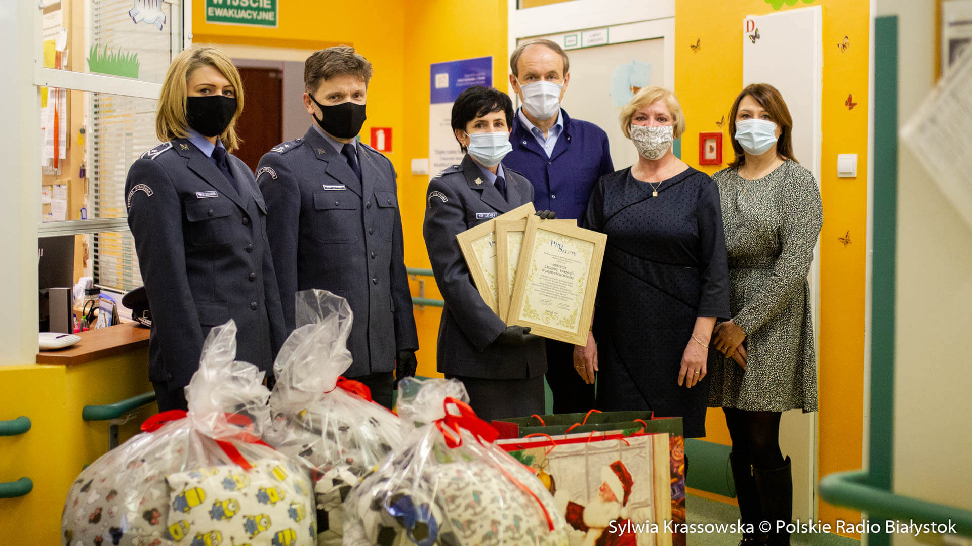 Poduszki uszyte przez więźniów trafiły do podopiecznych Stowarzyszenia Pro Salute [zdjęcia]