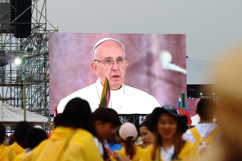 Powitanie papieża Franciszka przez uczestników Światowych Dni Młodzieży [zdjęcia]