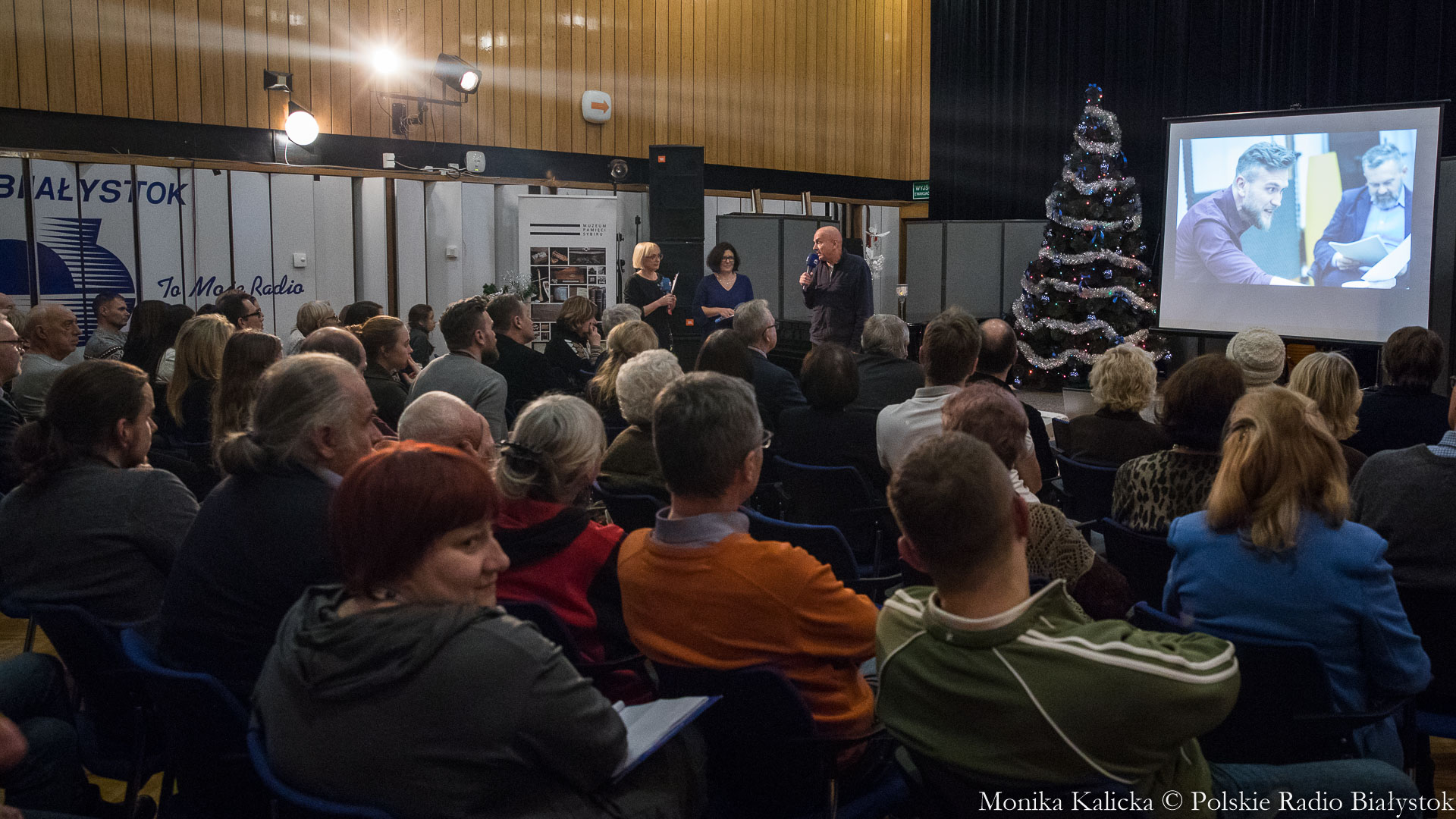 W Studiu Rembrandt Polskiego Radia Białystok prapremiera słuchowiska "Życie na zderzaku" [zdjęcia]