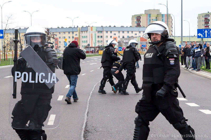 Główne śledztwo stoi w miejscu, ale prokuratura kończy wątki poboczne - sprawa interwencji na "Barszczańskiej"