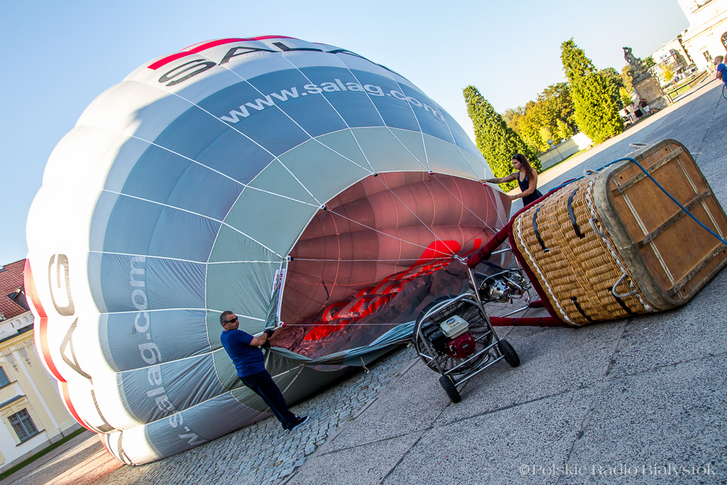 Balon na dziedzińcu Pałacu Branickich [zdjęcia]