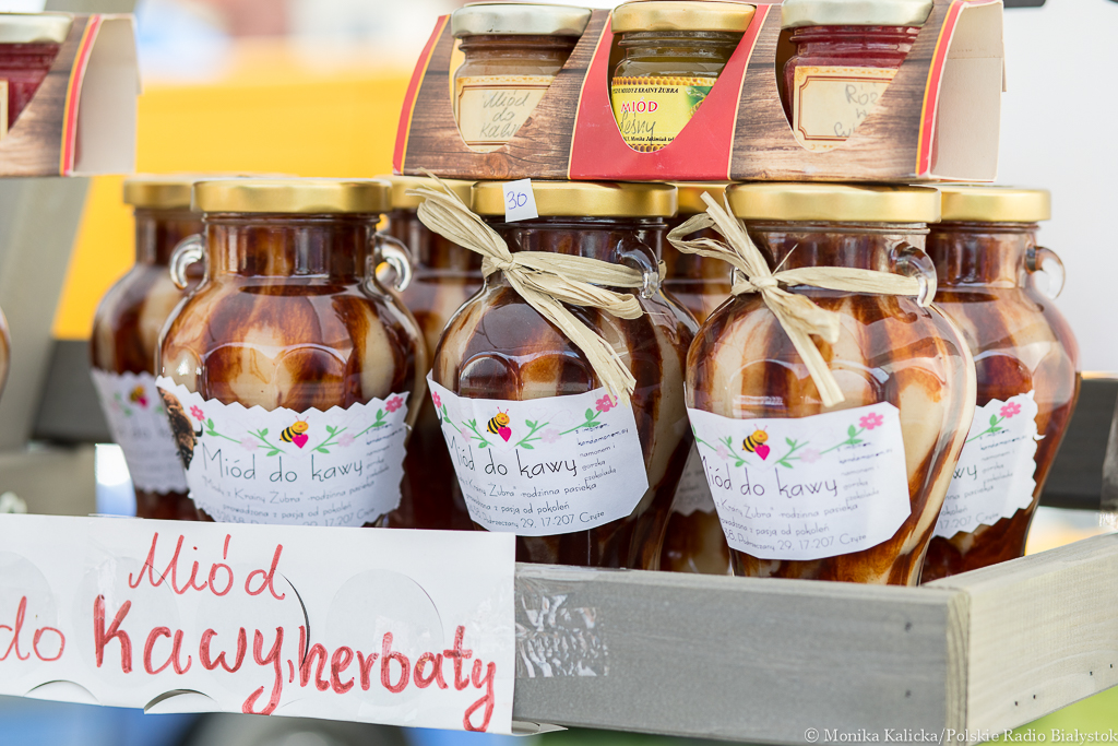 Produkty najlepszych pszczelarzy z Podlasia na Tykocińskiej Biesiadzie Miodowej