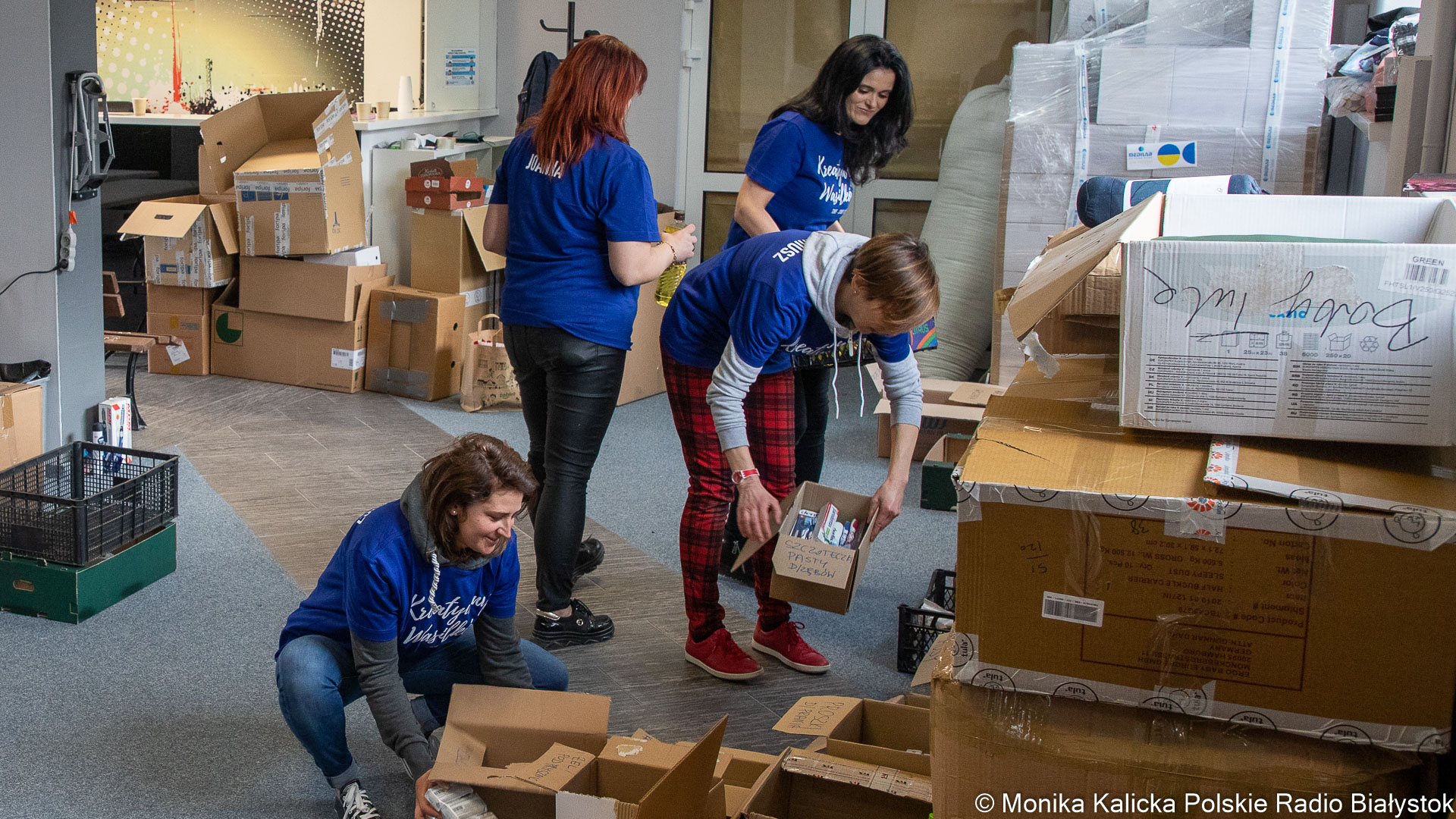 Mieszkańcy Wasilkowa koło Białegostoku wspierają Ukraińców z Vasylkiva pod Kijowem [zdjęcia]