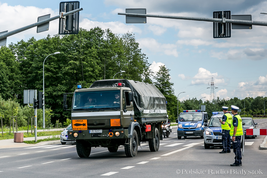 Saperzy wywieźli półtonową bombę z Białegostoku [zdjęcia, wideo]