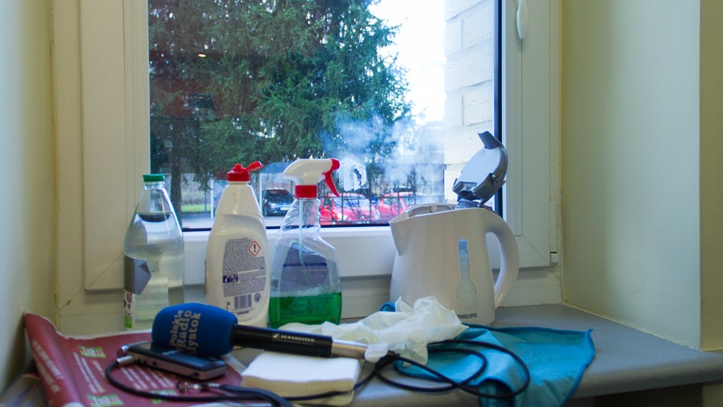 Mycie okien - eksperyment dziennikarzy Radia Białystok