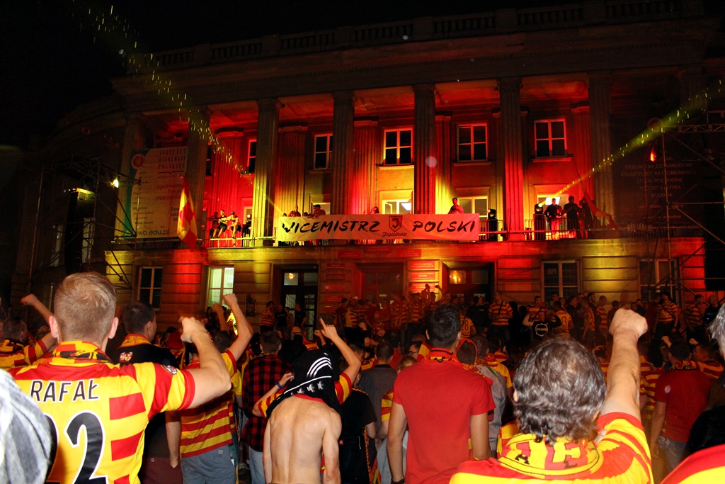 Historyczny wynik Jagiellonii - feta w centrum Białegostoku [zdjęcia, wideo]