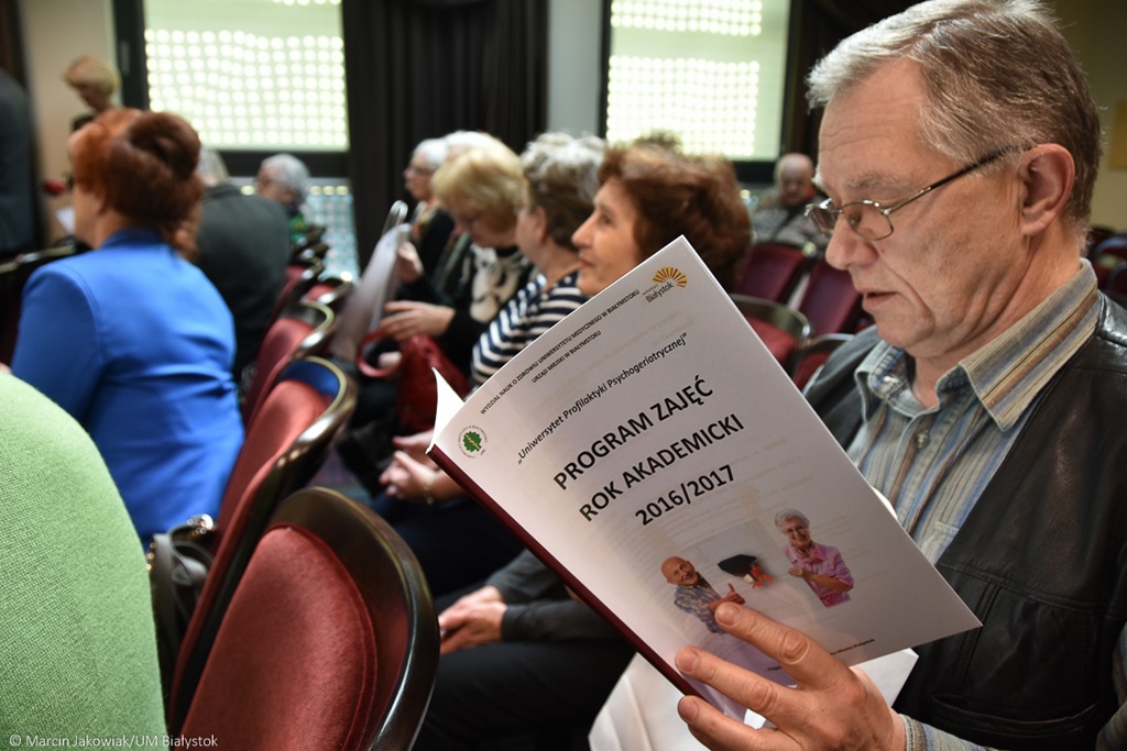 Uniwersytet Medyczny w Białymstoku edukuje seniorów z psychogeriatrii