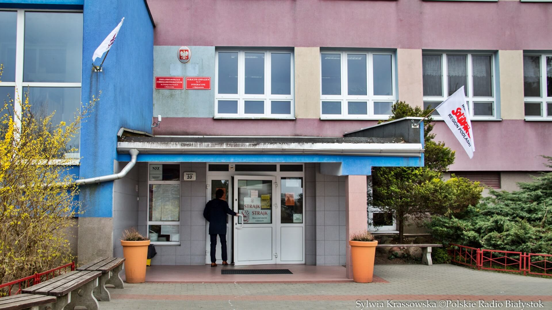 Rady klasyfikacyjne odbyły się we wszystkich podlaskich szkołach. Nauczyciele zawieszają strajk