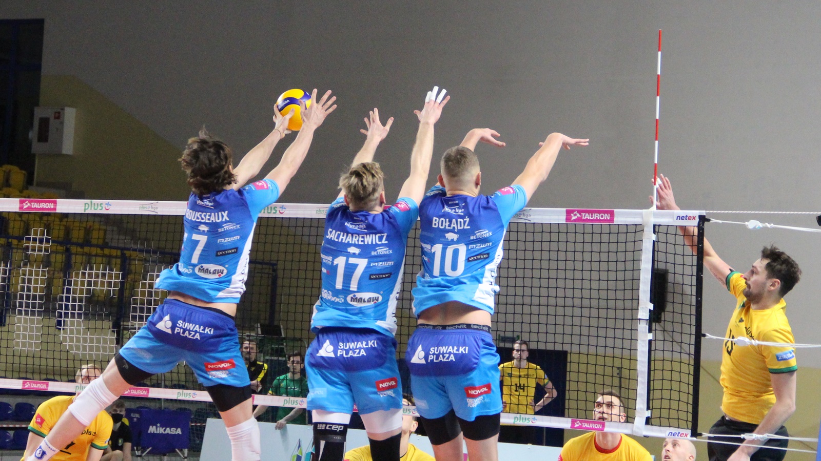 Siatkarze Ślepska Malow Suwałki, po wyrównanym meczu, przegrywają w Katowicach z GKS-em 1:3