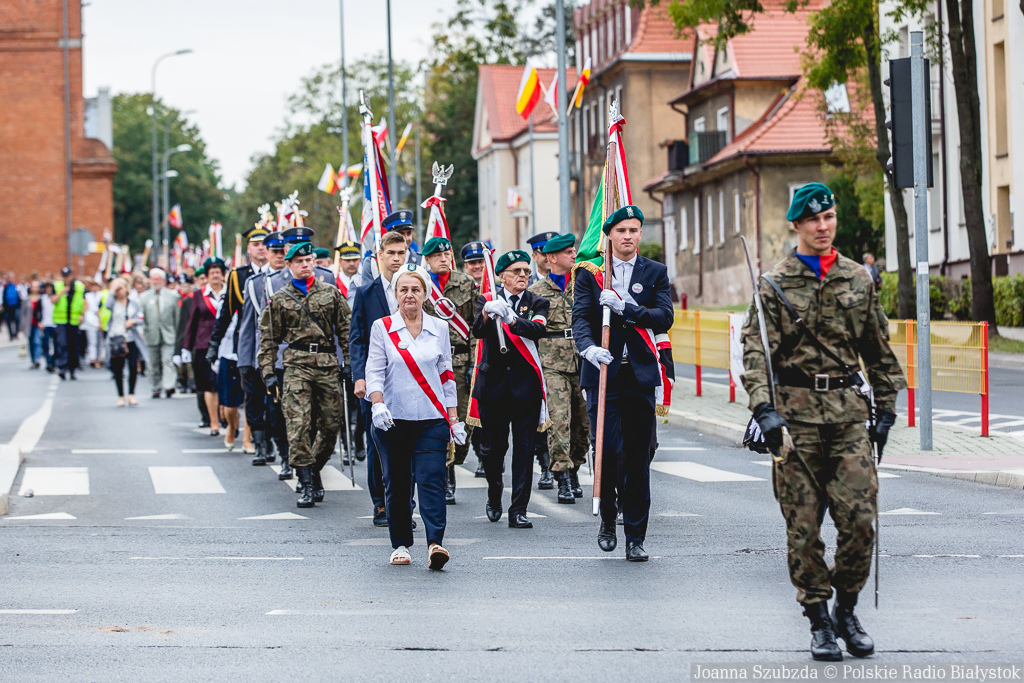 Ok. 10 tys. osób wzięło udział w Marszu Pamięci Zesłańców Sybiru w Białymstoku [zdjęcia]