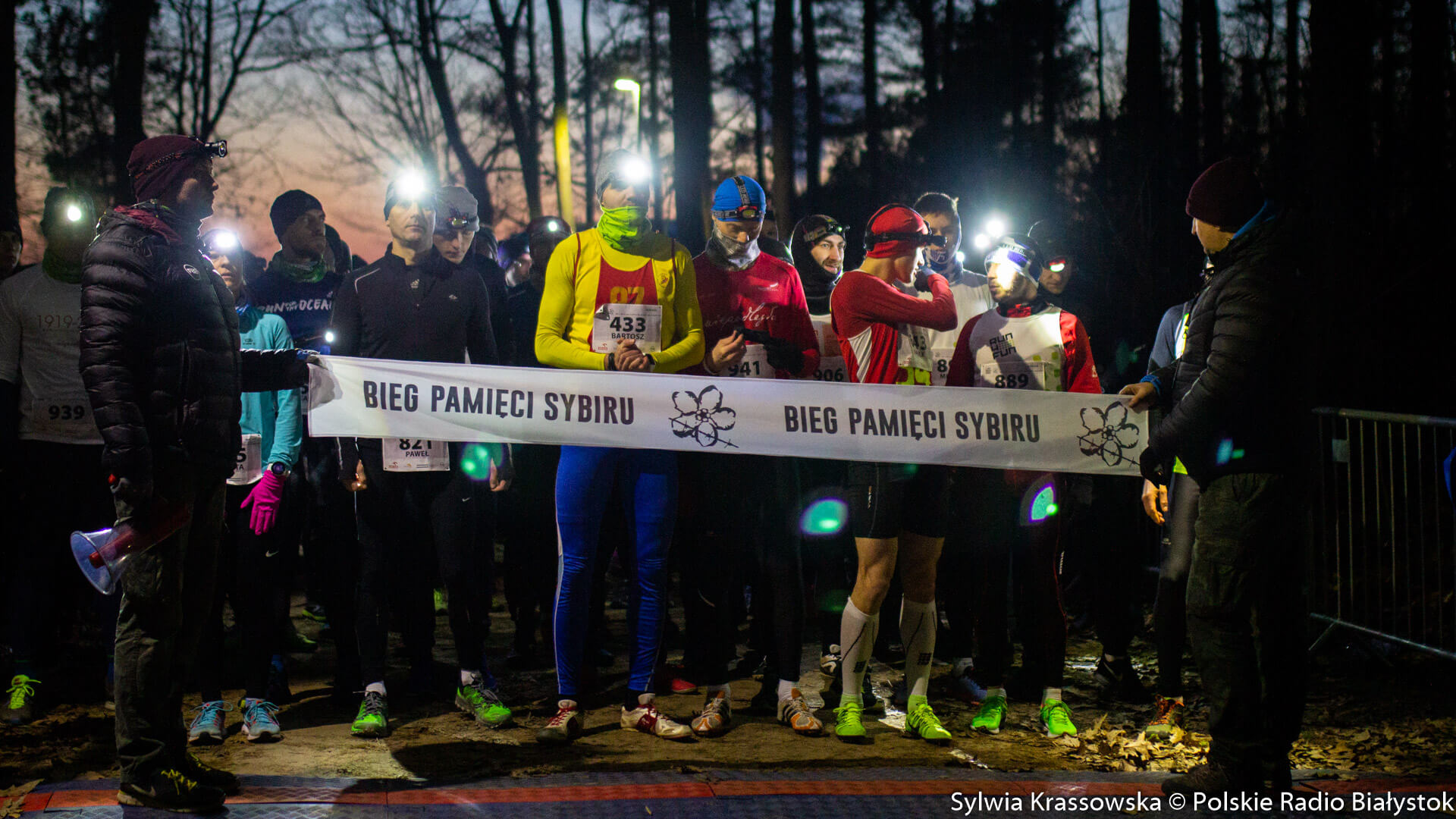 Białystok: Bieg i światło pamięci w 80. rocznicę pierwszych wywózek na Syberię [zdjęcia]