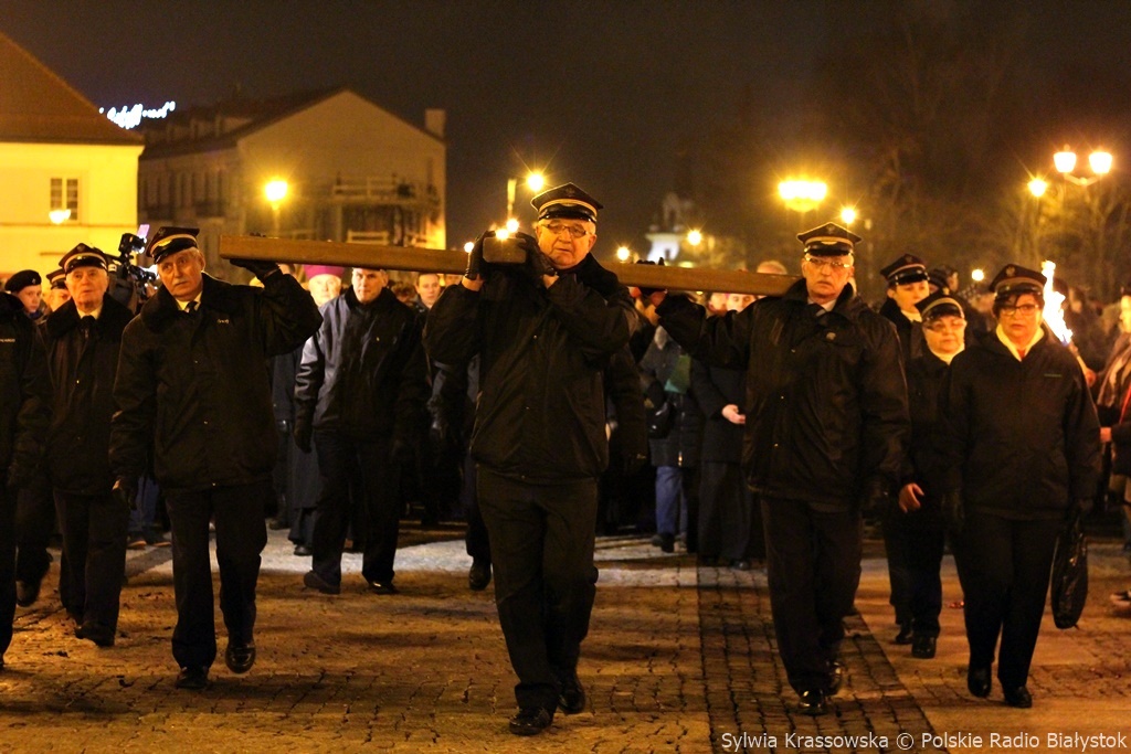 Wierni biorą udział w drogach krzyżowych - ekstremalnej i miejskiej