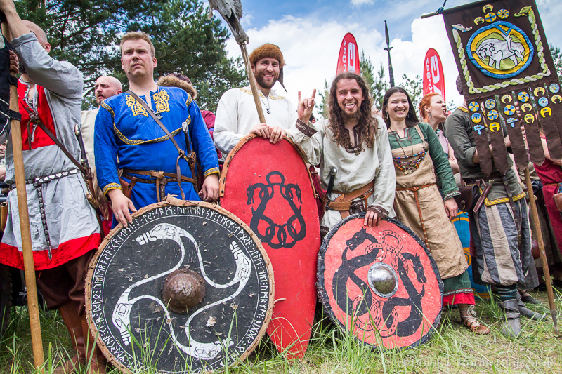 Turnieje, kulinaria, inscenizacje. Do Drohiczyna zjechali średniowieczni wojowie