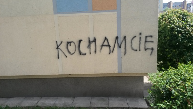 Kilkaset tysięcy zł rocznie - to koszt napraw po atakach wandali w Białymstoku