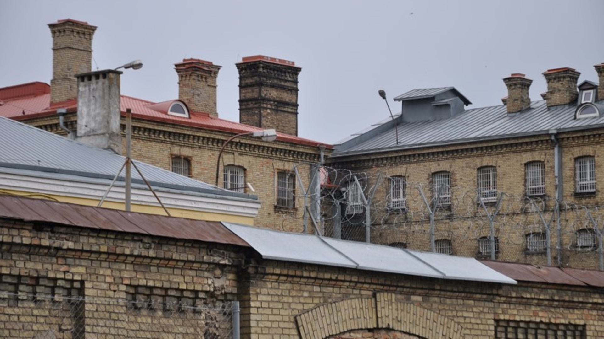 Osadzeni z Aresztu Śledczego w Białymstoku nagrywali życzenia z okazji Dnia Matki i Dnia Dziecka