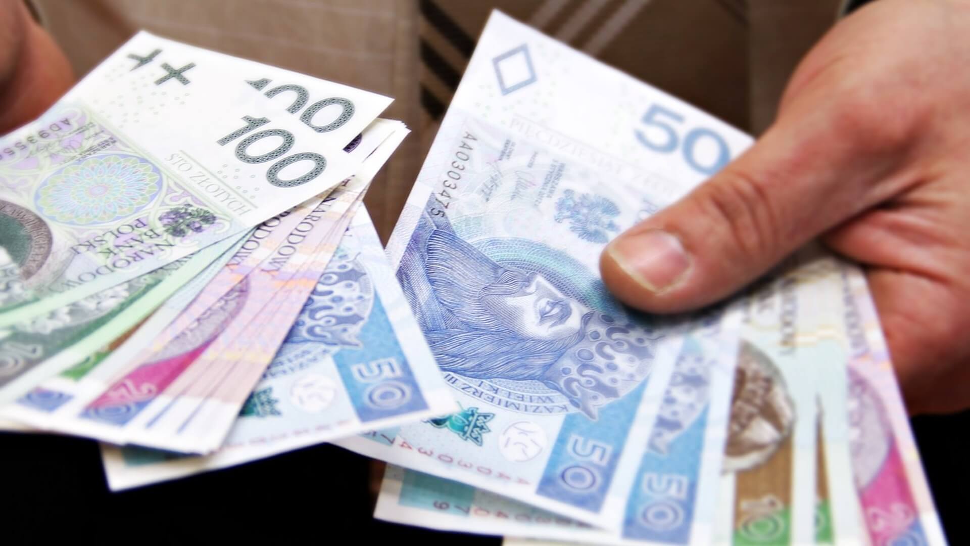 Ma 78 lat i prawie 8,5 mln zł długu - lawinowo rośnie zadłużenie polskich emerytów