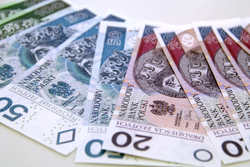 Suwalczanin znalazł pieniądze i przyniósł je na policję