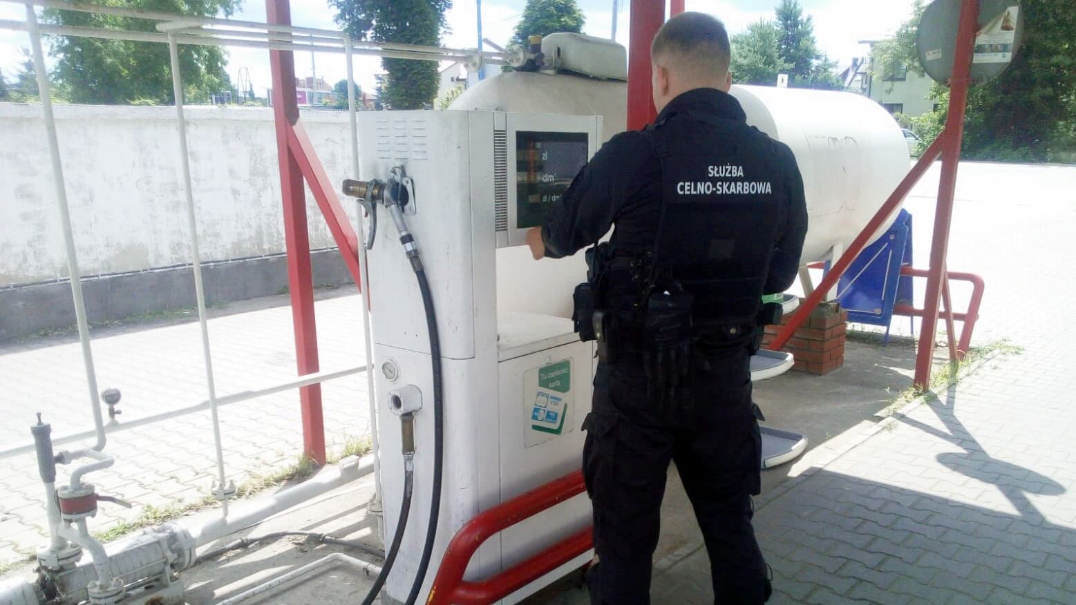 Kolejna stacja sprzedająca gaz bez paragonów w rękach podlaskiej KAS