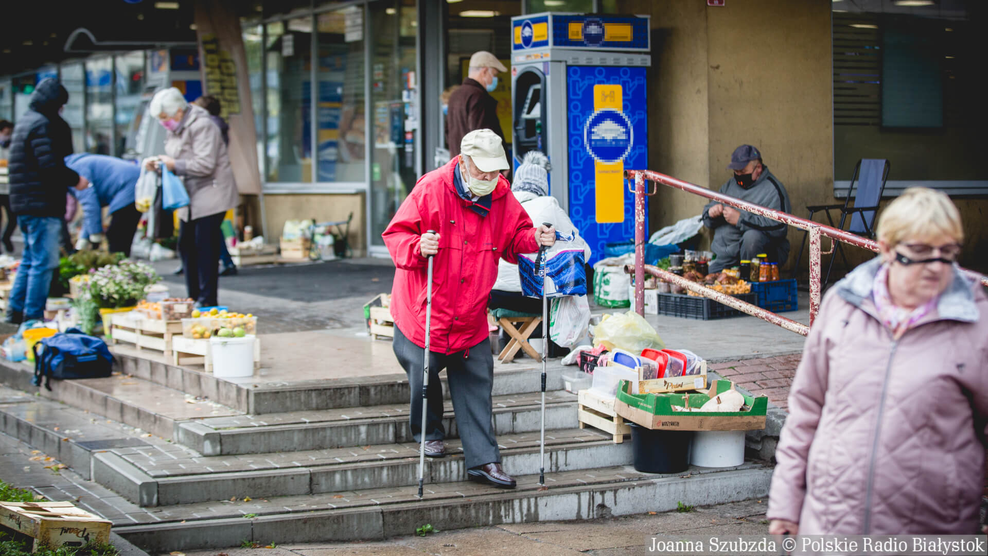Seniorzy bezwzględnie powinni się szczepić na COVID-19