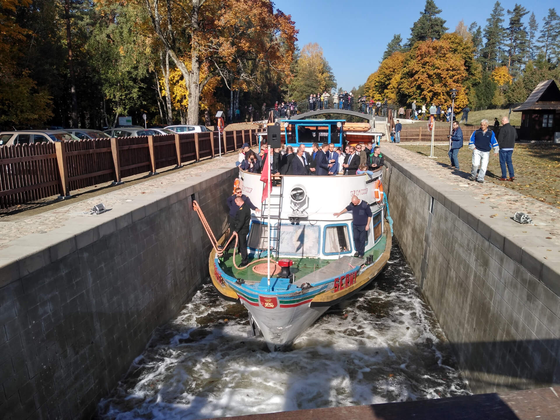 Blisko 200-letnia śluza na Kanale Augustowskim otwarta po remoncie