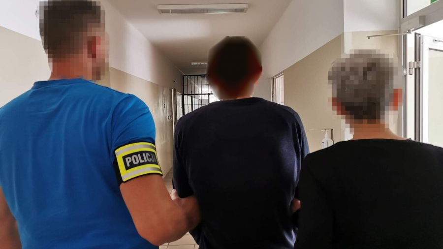 Mężczyzna podejrzany o kradzież łańcuszków zatrzymany