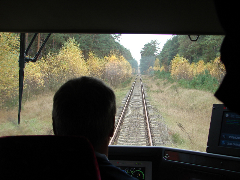 PKP chce zamknąć trzy leśne przejazdy kolejowe w gminie Raczki