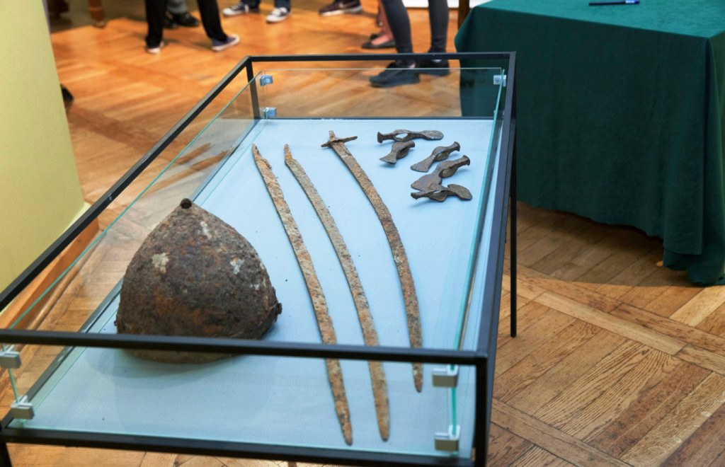 Militaria zatrzymane przez celników przekazane do Muzeum Podlaskiego