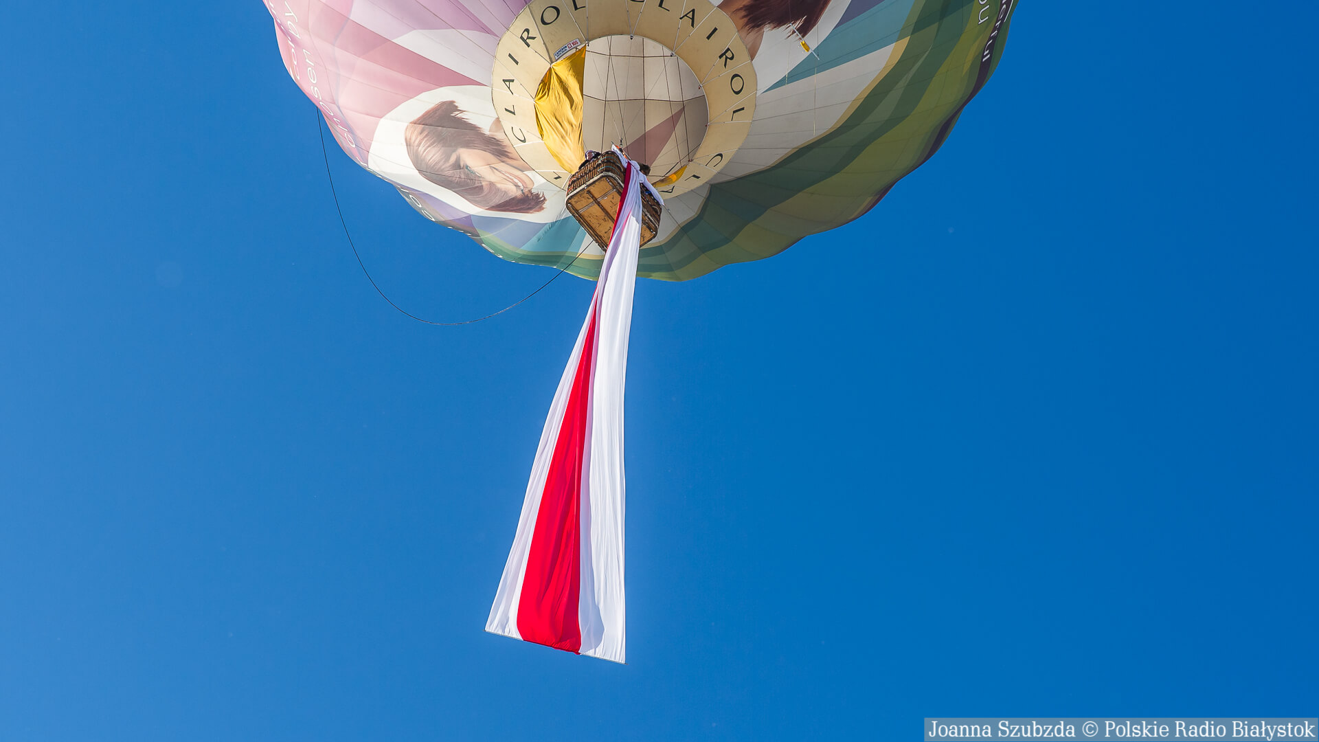 Nad Białymstokiem wzniósł się balon z flagą Białorusi [zdjęcia, wideo]