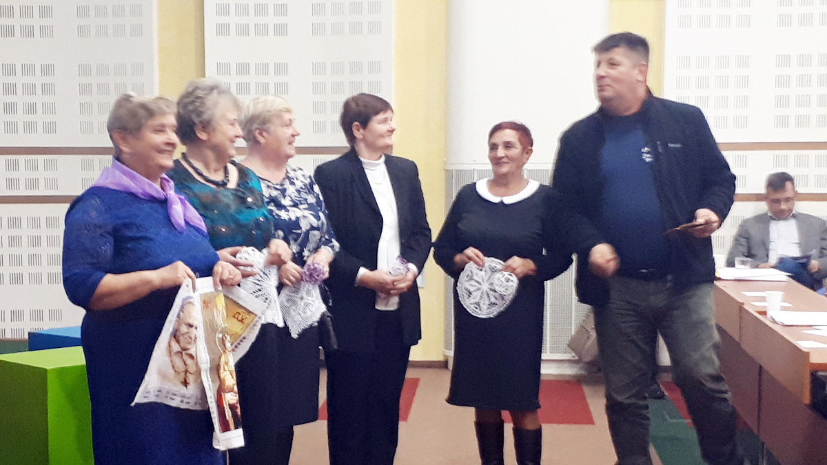 Seniorki z Orli od szydełka wolą komputer