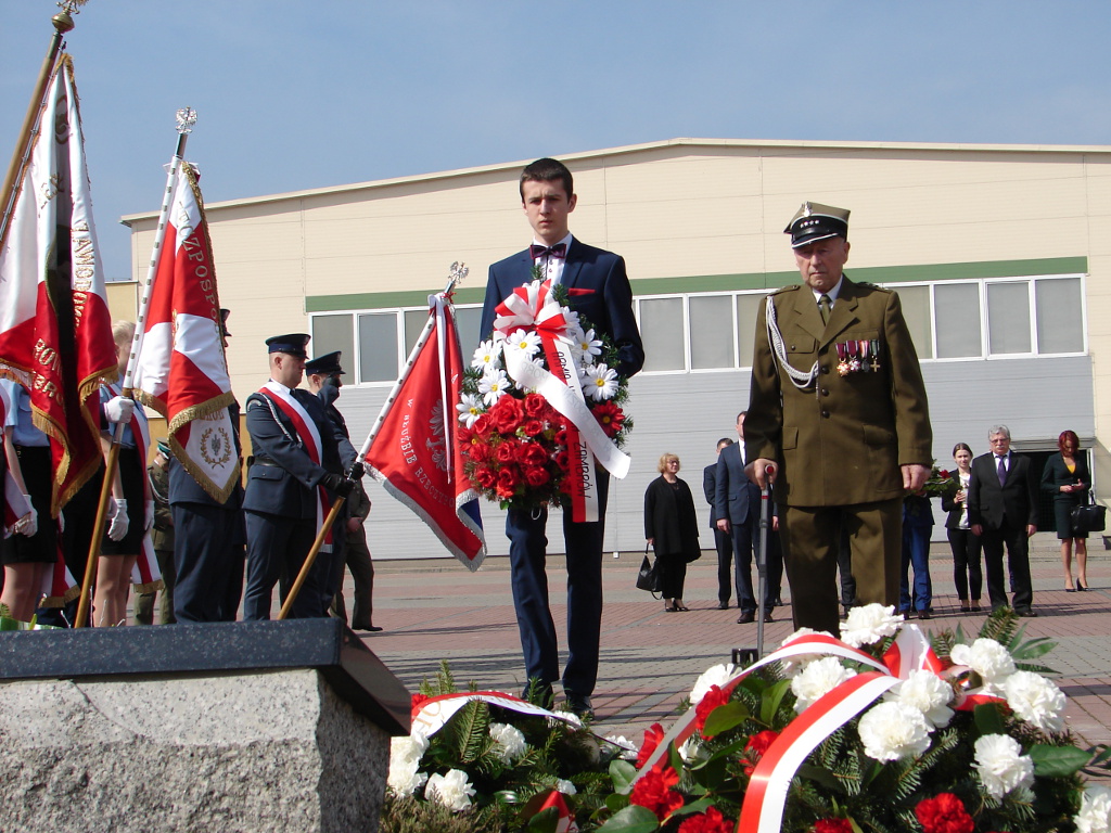 W Zambrowie uczczono ofiary zbrodni katyńskiej i katastrofy smoleńskiej