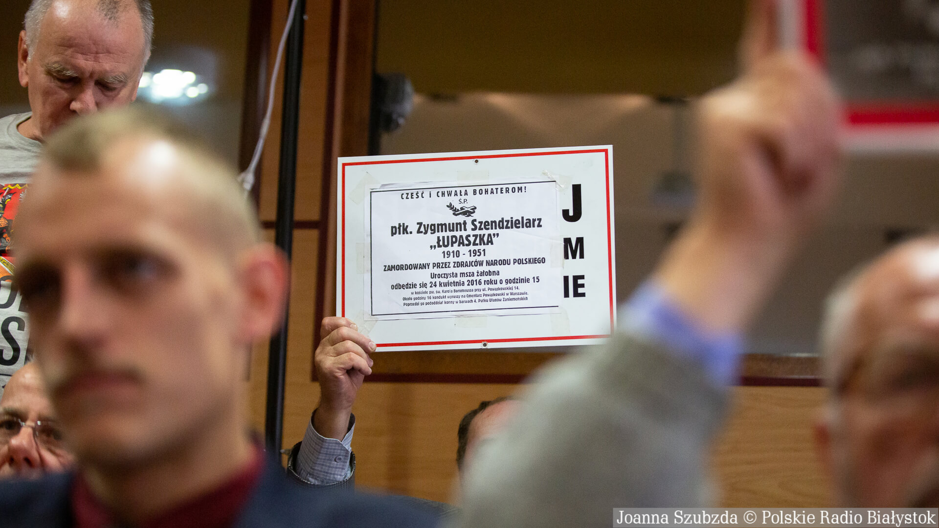 Spór o ulicę "Łupaszki" - felieton Marka Gąsiorowskiego