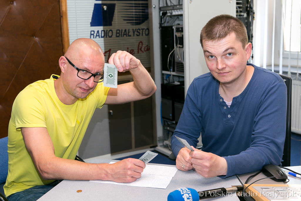 Czarna przegrywa, czerwona wygrywa? – eksperyment dziennikarzy Radia Białystok