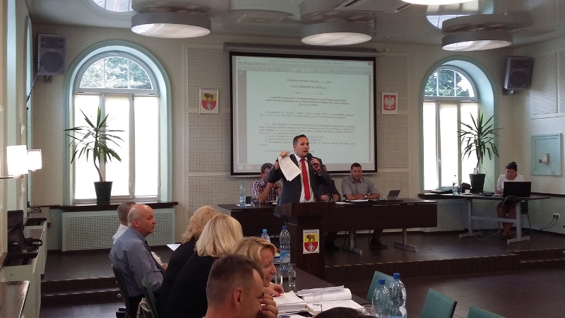 Sokółka:  Radni chcą rozwiązania umów ze spółkami, które zarządzają wysypiskiem śmieci w Karczach