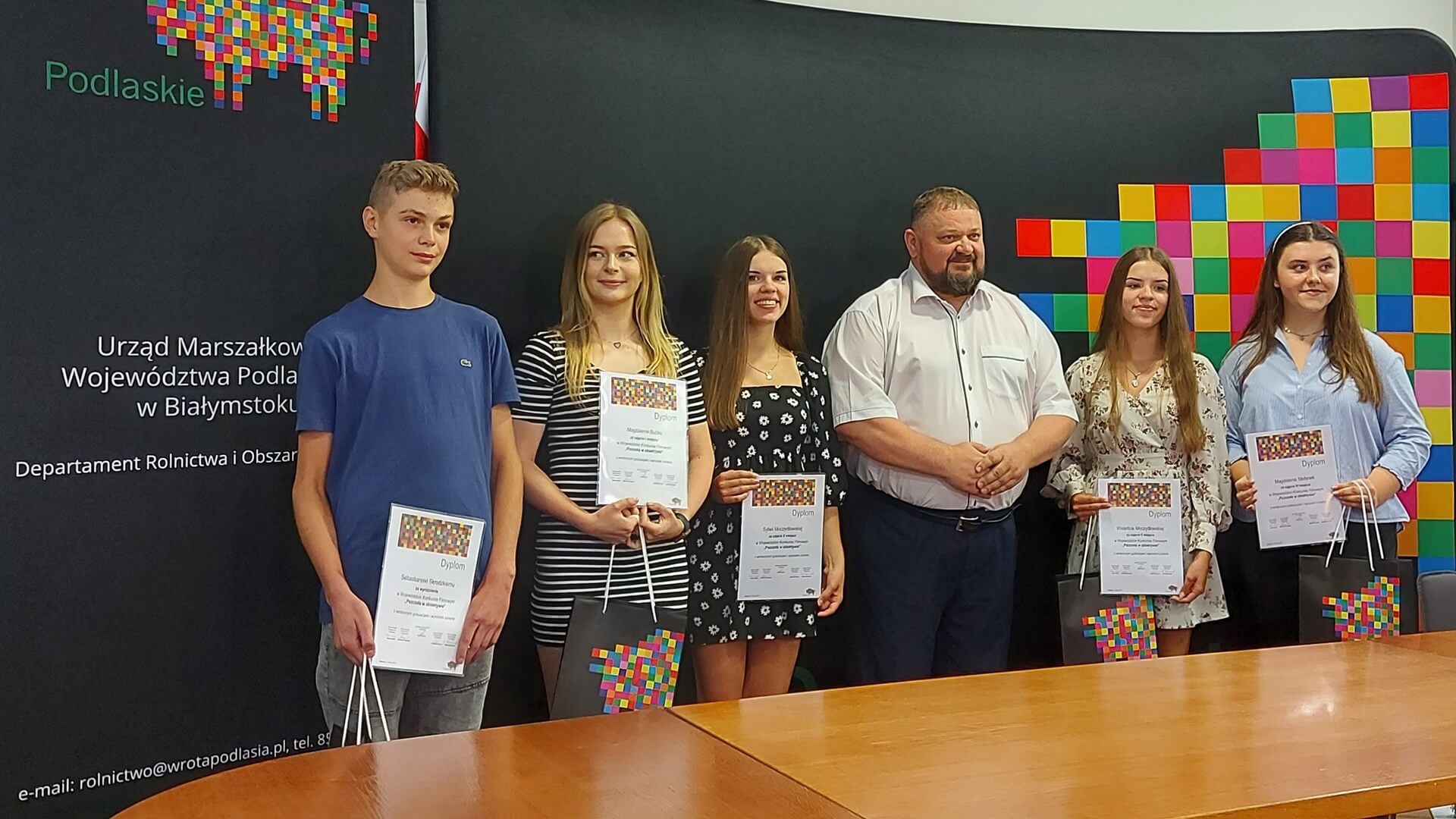 "Pszczoła w obiektywie" - najlepsze filmy nagrane przez młodzież wybrane