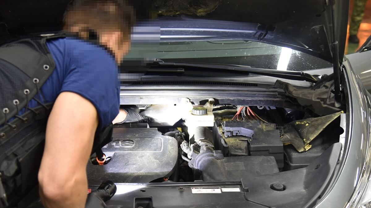 Kokaina o wartości ponad 1 mln zł ukryta w aucie