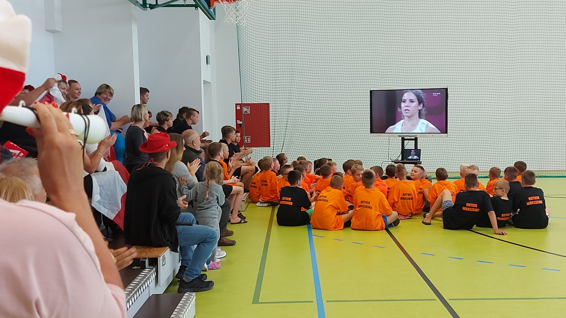 Rodzina, przyjaciele, sąsiedzi i fani trzymali kciuki za Marię Andrejczyk w strefie kibica w Gibach [zdjęcia]