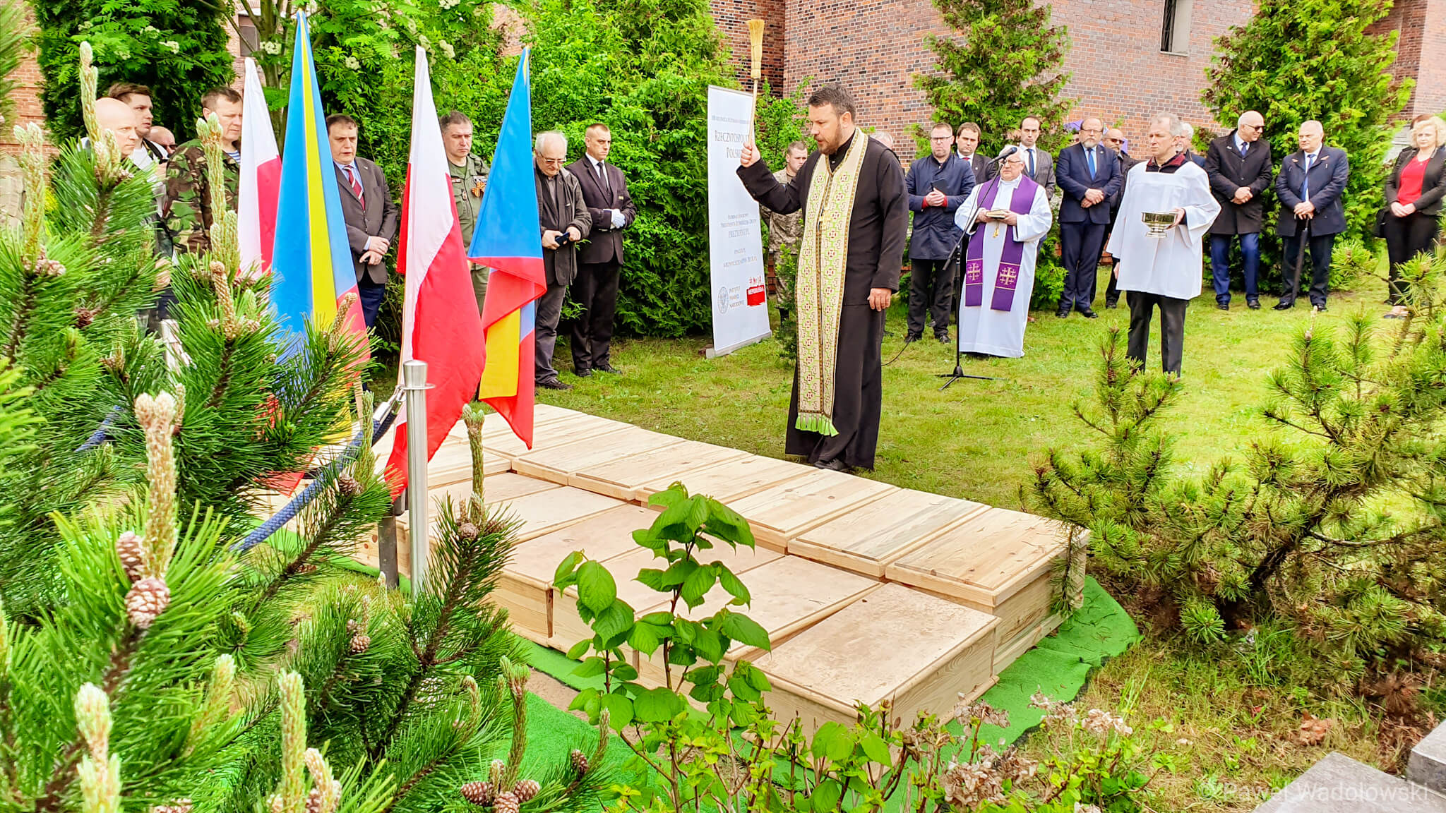 Szczątki żołnierzy rosyjskich z 1915 r. pochowano w Łomży [zdjęcia]