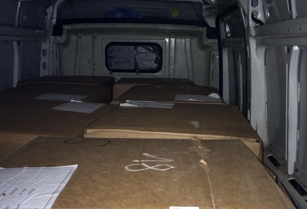 Podlascy funkcjonariusze KAS pomogli zatrzymać blisko 2 tony nielegalnego tytoniu