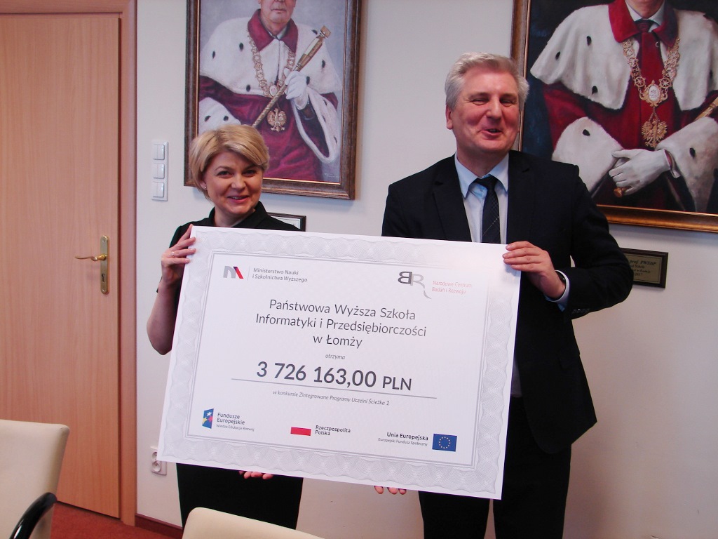 Więcej zajęć praktycznych, mniej wykładów - uczelnia w Łomży otrzymała ministerialna dotację