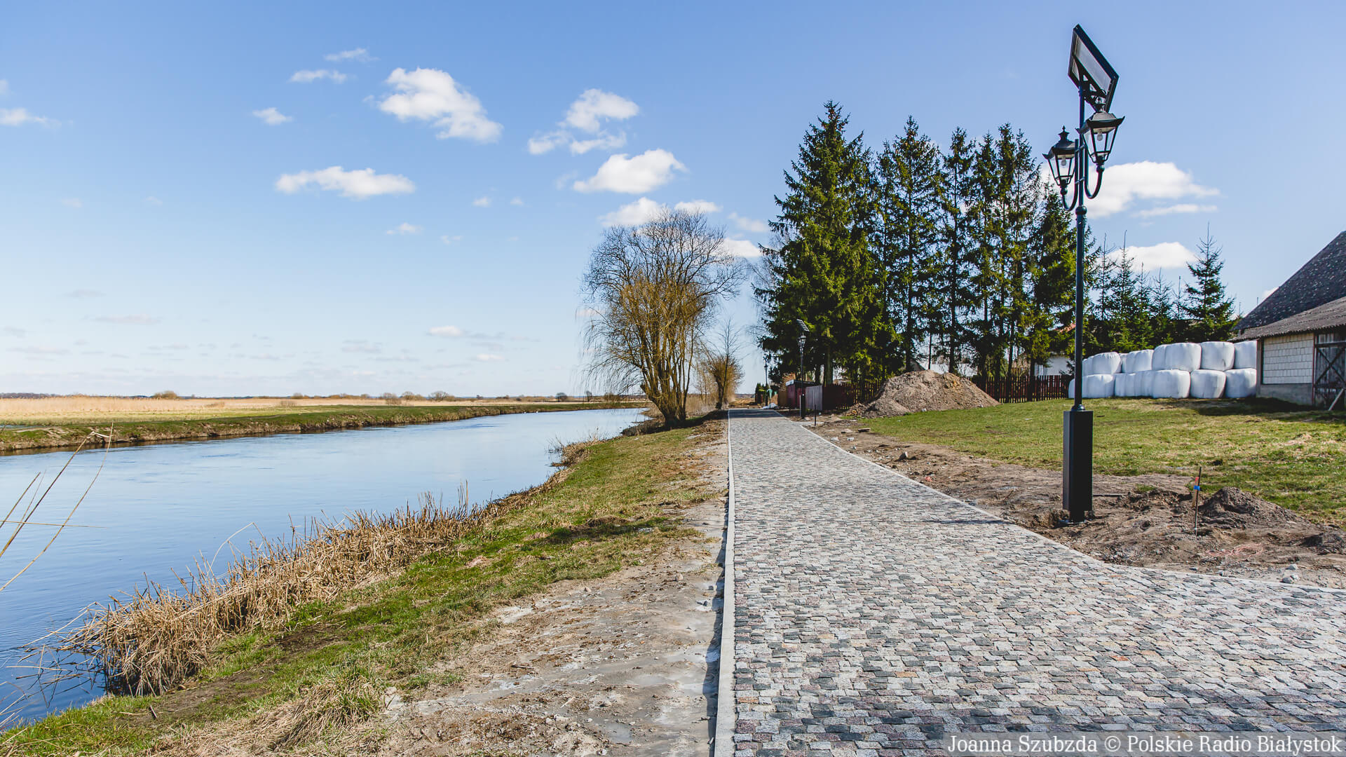 Można już spacerować ścieżką edukacyjną nad Narwią w Tykocinie