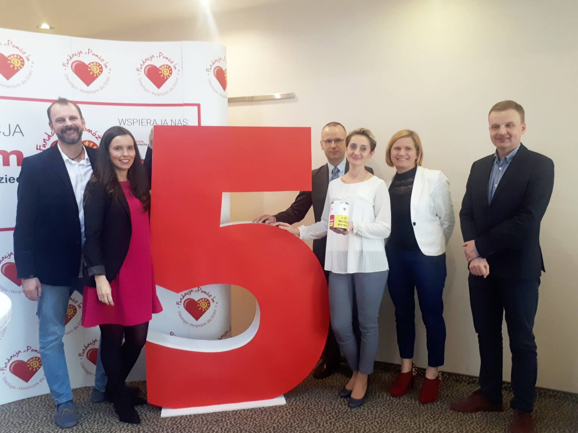 Dobroczynny listopad - fundacja "Pomóż Im" zbiera pieniądze na rehabilitację dzieci