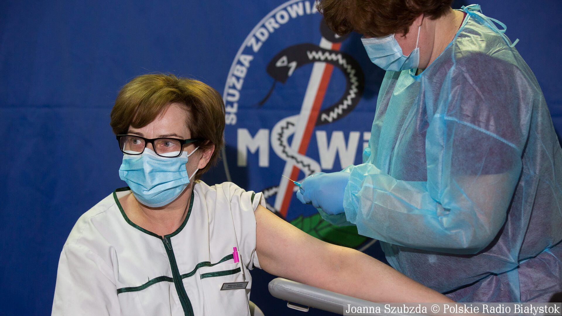 Rada Medyczna rekomenduje przyjęcie trzeciej dawki szczepionki przeciw COVID-19